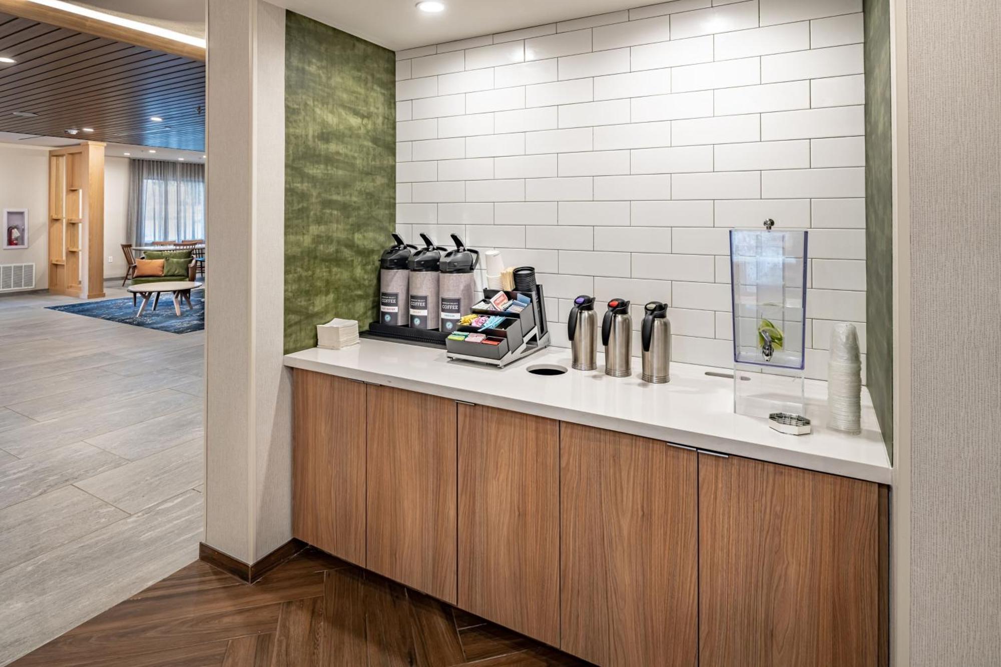 Fairfield Inn & Suites Fort Worth Northeast Хърст Екстериор снимка