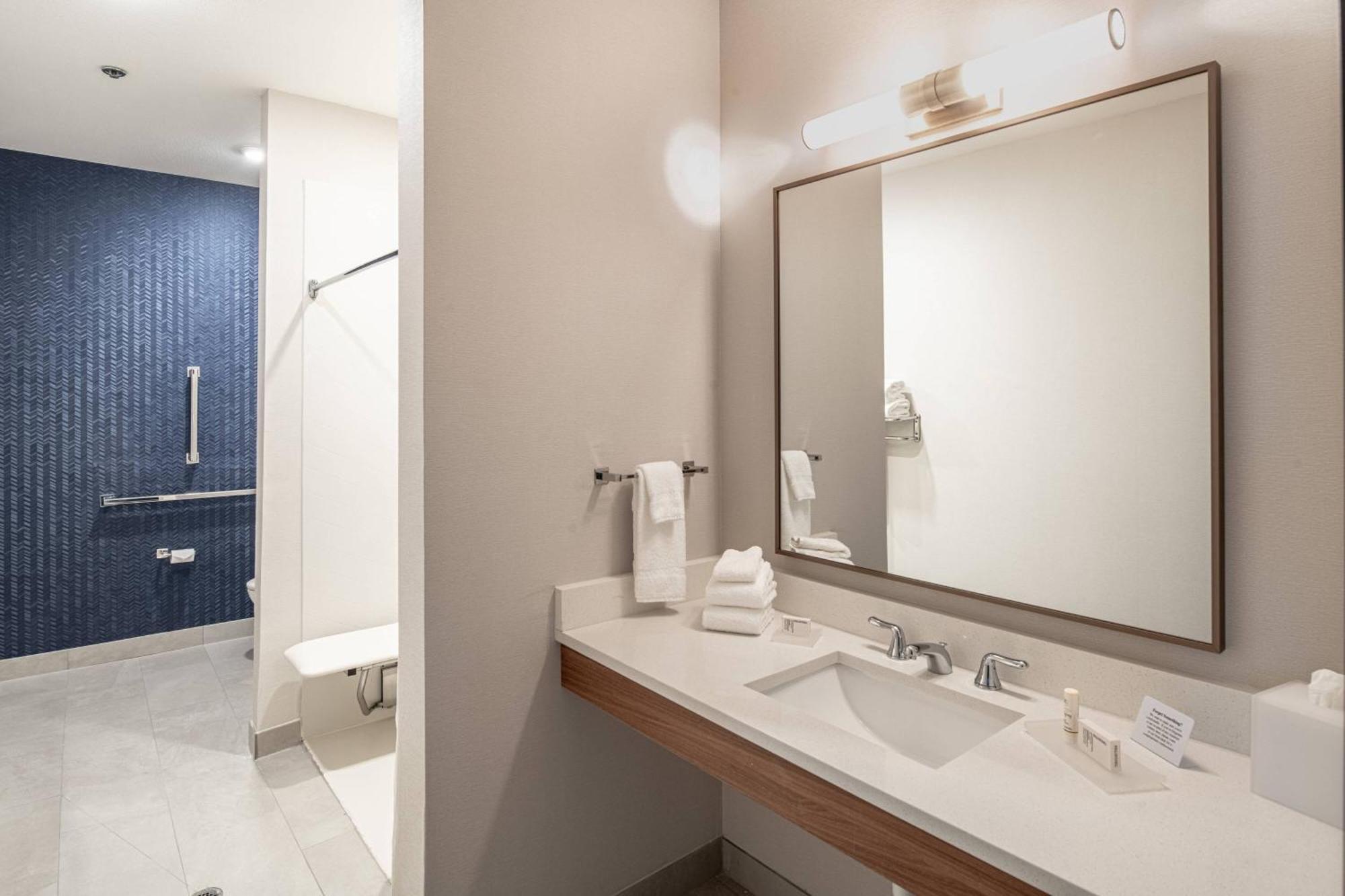 Fairfield Inn & Suites Fort Worth Northeast Хърст Екстериор снимка